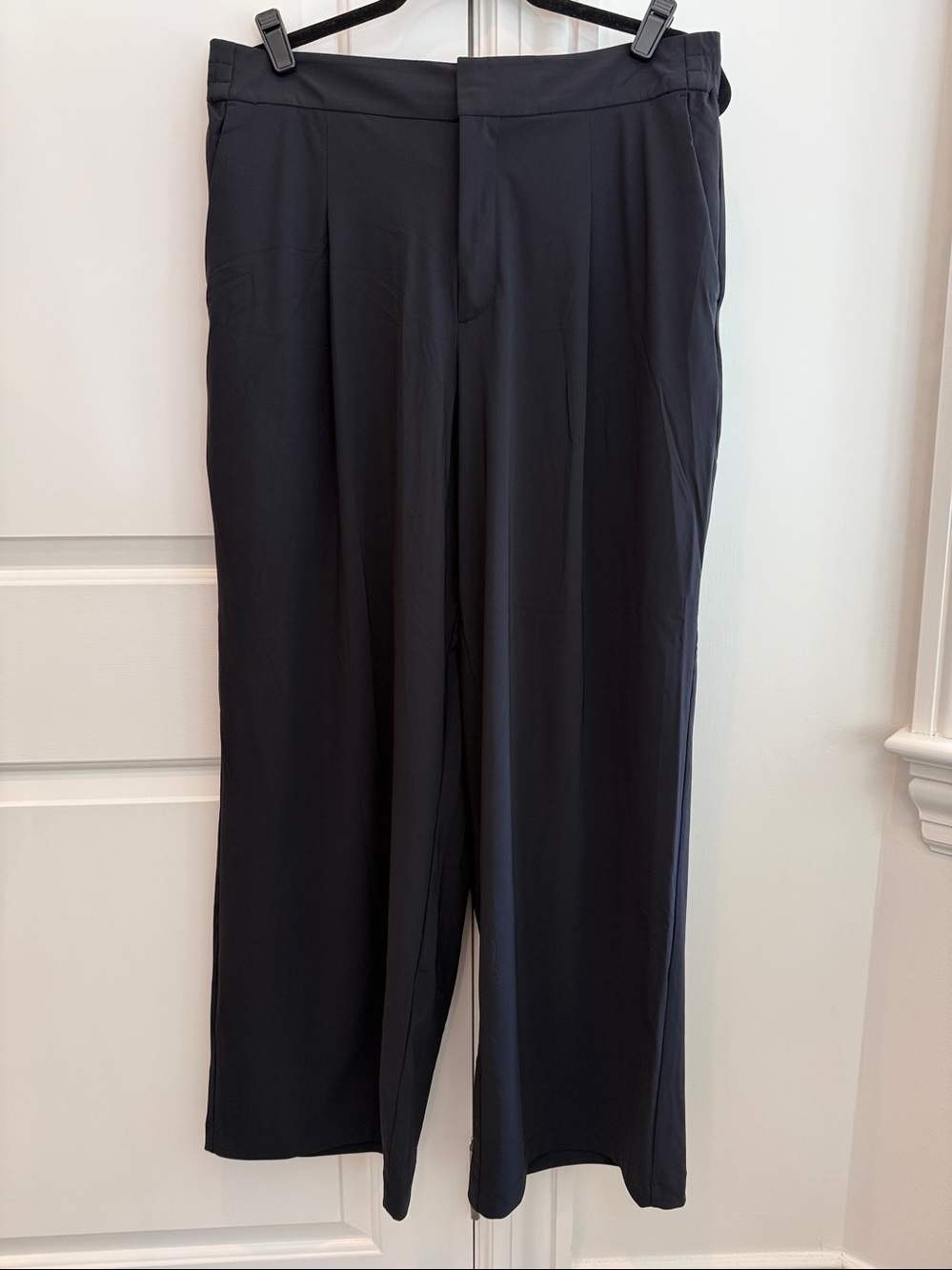 Athleta Pinnacle High Rise Wide Leg Trousers in Black Size 14 NWOT
